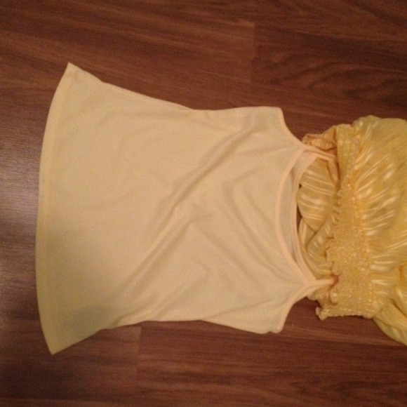 Pretty yellow dress top - Picture 3 of 3