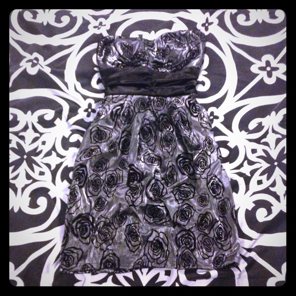 Adorable satin/floral cocktail dress !! Size S - Picture 1 of 4