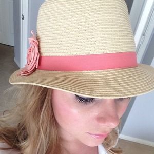 Straw fedora