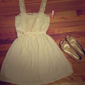 Brand new Lace Beautiful dress