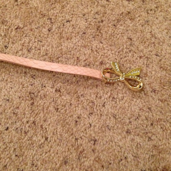 Light pink snake skin pattern bow belt - Picture 1 of 2
