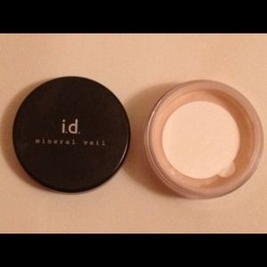 🚫SOLD IN BUNDLE🚫Mineral Veil (New)