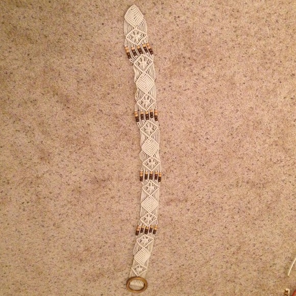String and beads belt - Picture 1 of 1