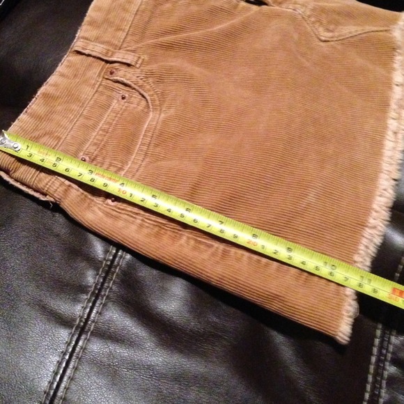 🎁 GIFTED 🎁 corduroy Hollister mini skirt, sz 7 - Picture 3 of 3