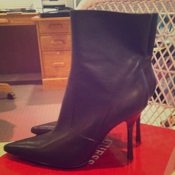 Guess by Marciano brown boots