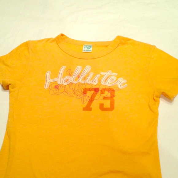 Hollister shirt