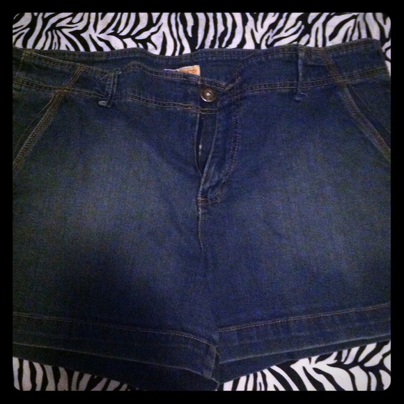 🚫SOLD🚫Denim shorts