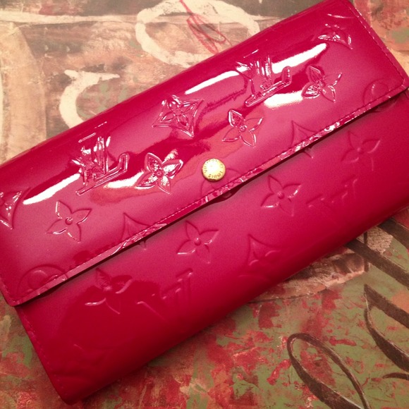 ❌❌ SOLD ❌❌ Louis Vuitton Sarah Vernis Rose Indien.
