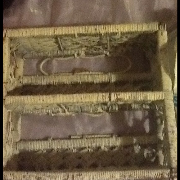 Nail polish rack