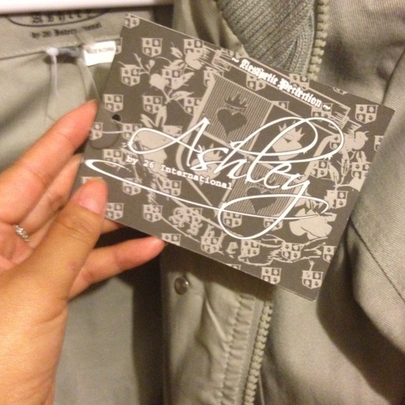 Ashley jacket - Picture 4 of 4