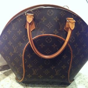 Louis Vuitton purse
