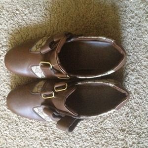 Gucci shoes