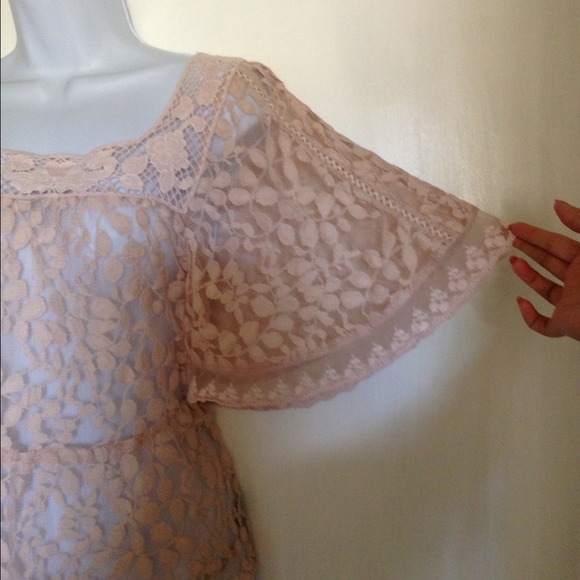 Lace top - Picture 3 of 4