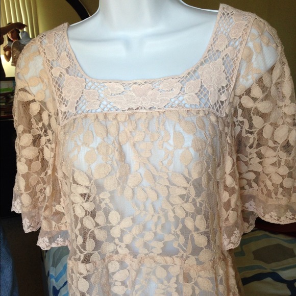 Lace top - Picture 4 of 4