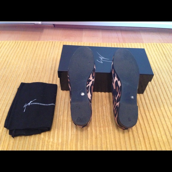 Giuseppe Zanotti Leopard Flats - Picture 3 of 4