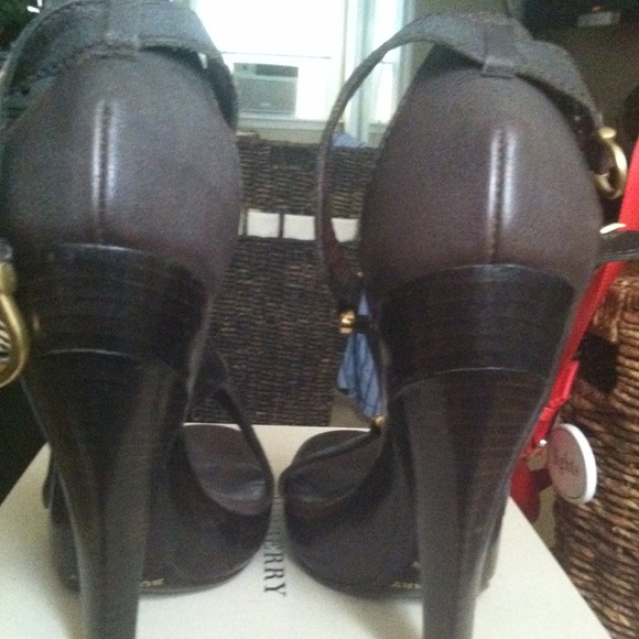 Burberry Sandals-Chocolate brown size 7 - Picture 4 of 4