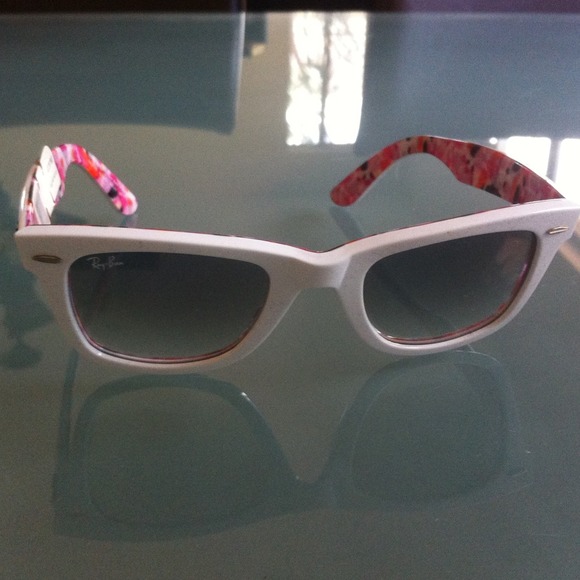Ray Ban