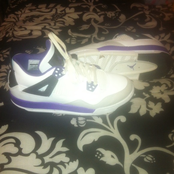 Girls Ultra Violet Jordan 4s