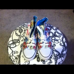 ADORABLE floral print Airwalk Converse style shoes