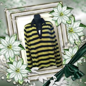 🔴🔴SOLD🔴🔴Cute Green & Black Top