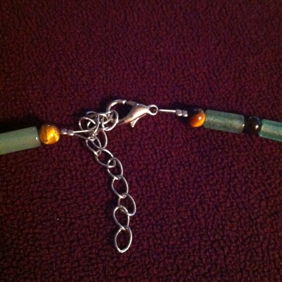 Green and brown stone necklace💰 - Picture 3 of 4