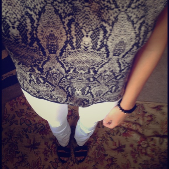 🎉HOST PICK🎉 Zara Silky Snake Print Blouse