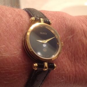 GUCCI watch in Perfect shape