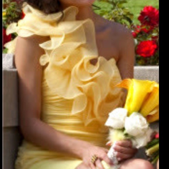 Gorgeous light yellow 1 Shoulder ruffled dress - Picture 4 of 4