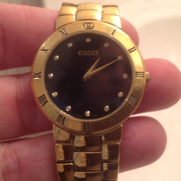 mens gold gucci watch with diamonds