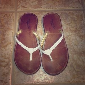 American eagle flip flops