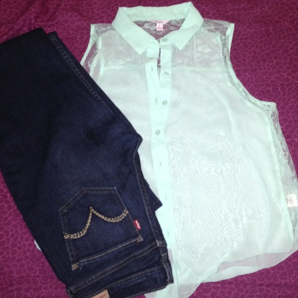 Beautiful Aqua top!