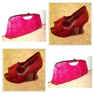 1 Oversized clutch | 1 Nine West Pumps (RESERVED)