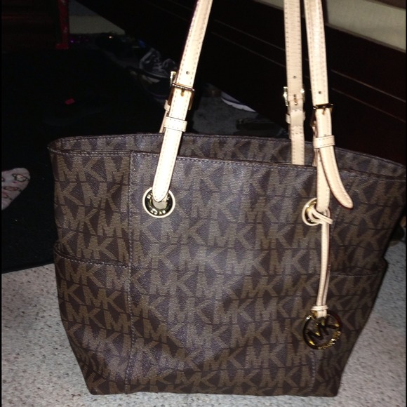 Authentic Mk tote!