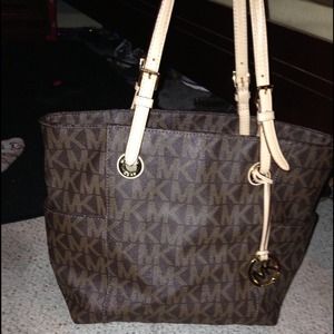 Authentic Mk tote!