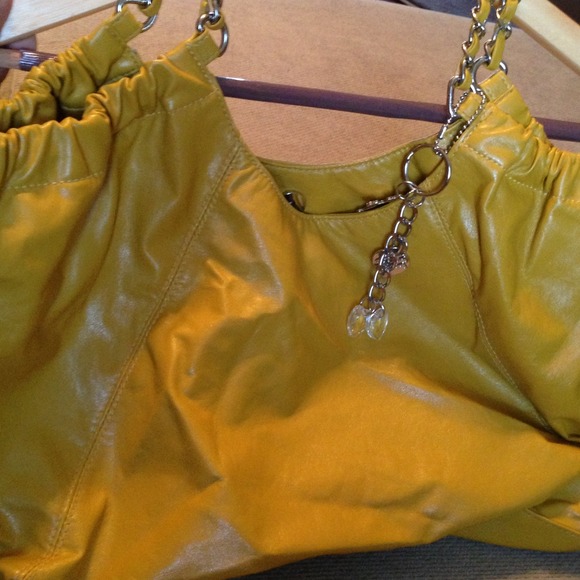 Cute purse mustard color📍sold📍