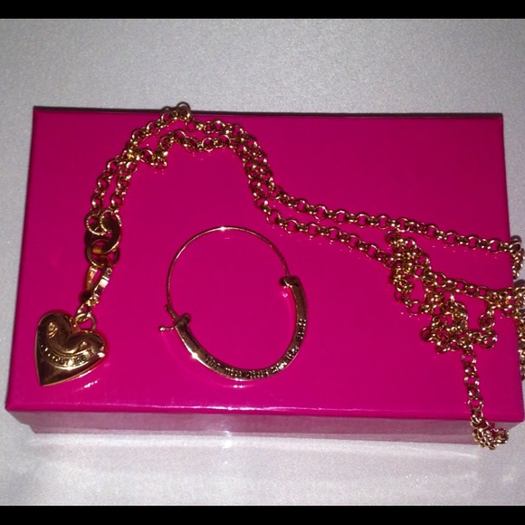 Juicy Couture Gold Chain Necklace!💕 - Picture 4 of 4