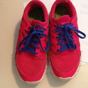 🌻BEAUTIFUL NIKE FREES 🌻