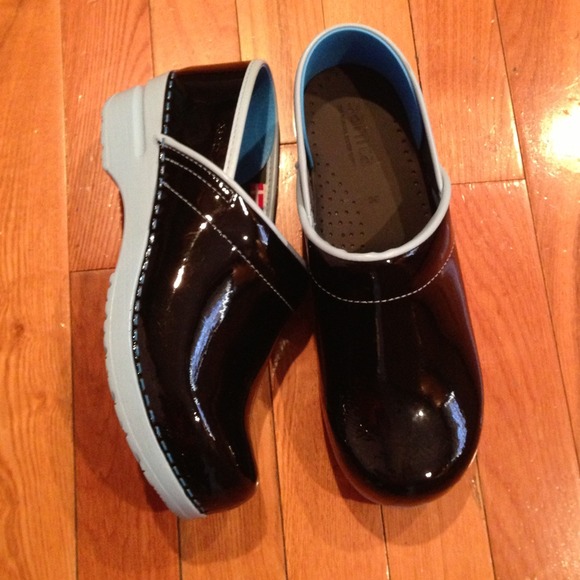 💜Final reduction💜 New Sanita Nursing Clogs