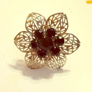 Beautiful silver and black stone ring!