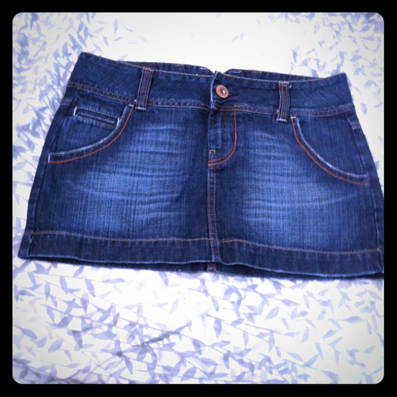 *SOLD* NWOT denim skirt