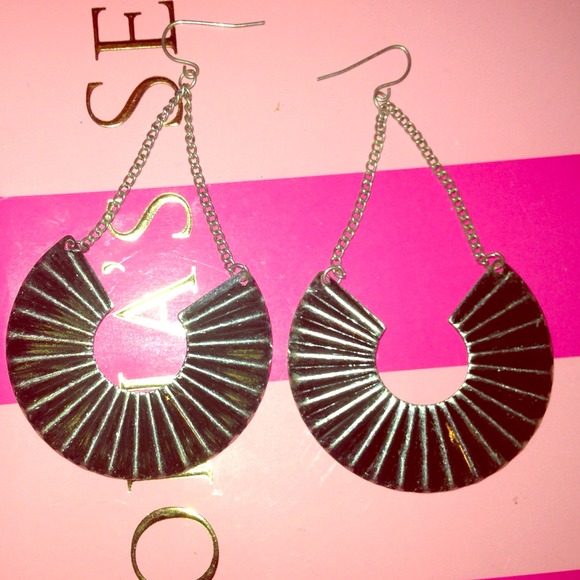 Fashion earrings