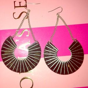 Fashion earrings