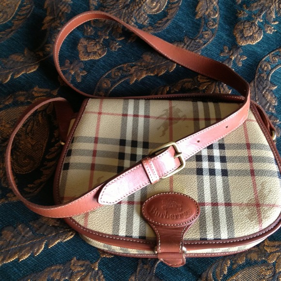 Burberry cross body bag