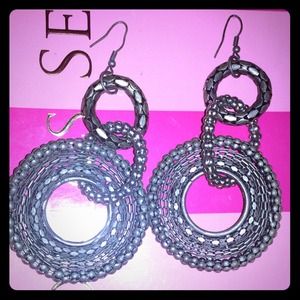 Fashion drop earrings