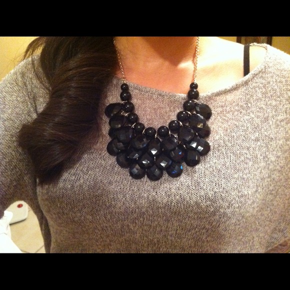 Teardrop necklace with matching earrings