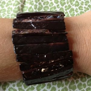 GENUINE SHELL STRETCH BRACELET LARGE DARK BROWN