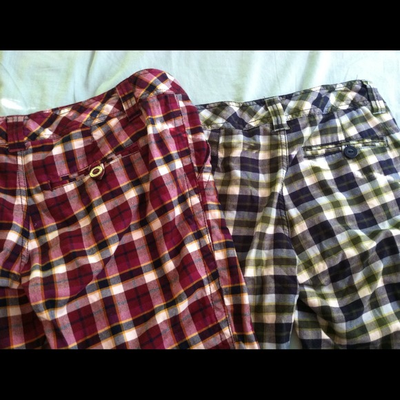 2 plaid Aeropostale Shorts - Picture 3 of 3