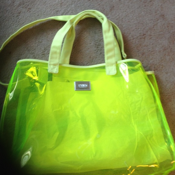 Victoria's Secret Handbags - Bundled 2 VS totes and a purse 😎