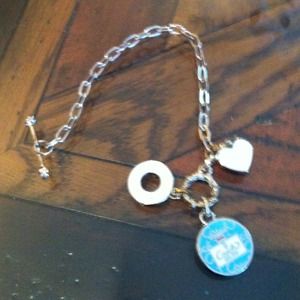 2 Bracelets Bundle!!🎈