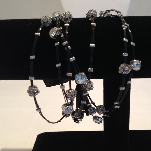Bracelet - Picture 1 of 2